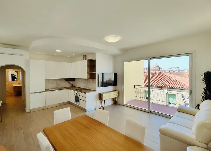 Attico Da Vinci Luxury Penthouse 아파트