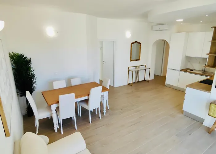 아파트 Attico Da Vinci Luxury Penthouse