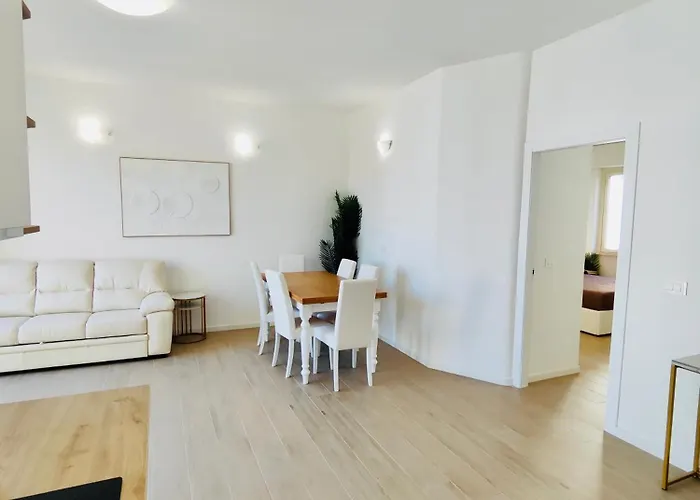 아파트 Attico Da Vinci Luxury Penthouse *